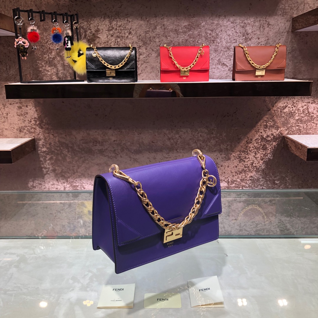 KAN U, Black leather bag, Fendi Shoulder Bag