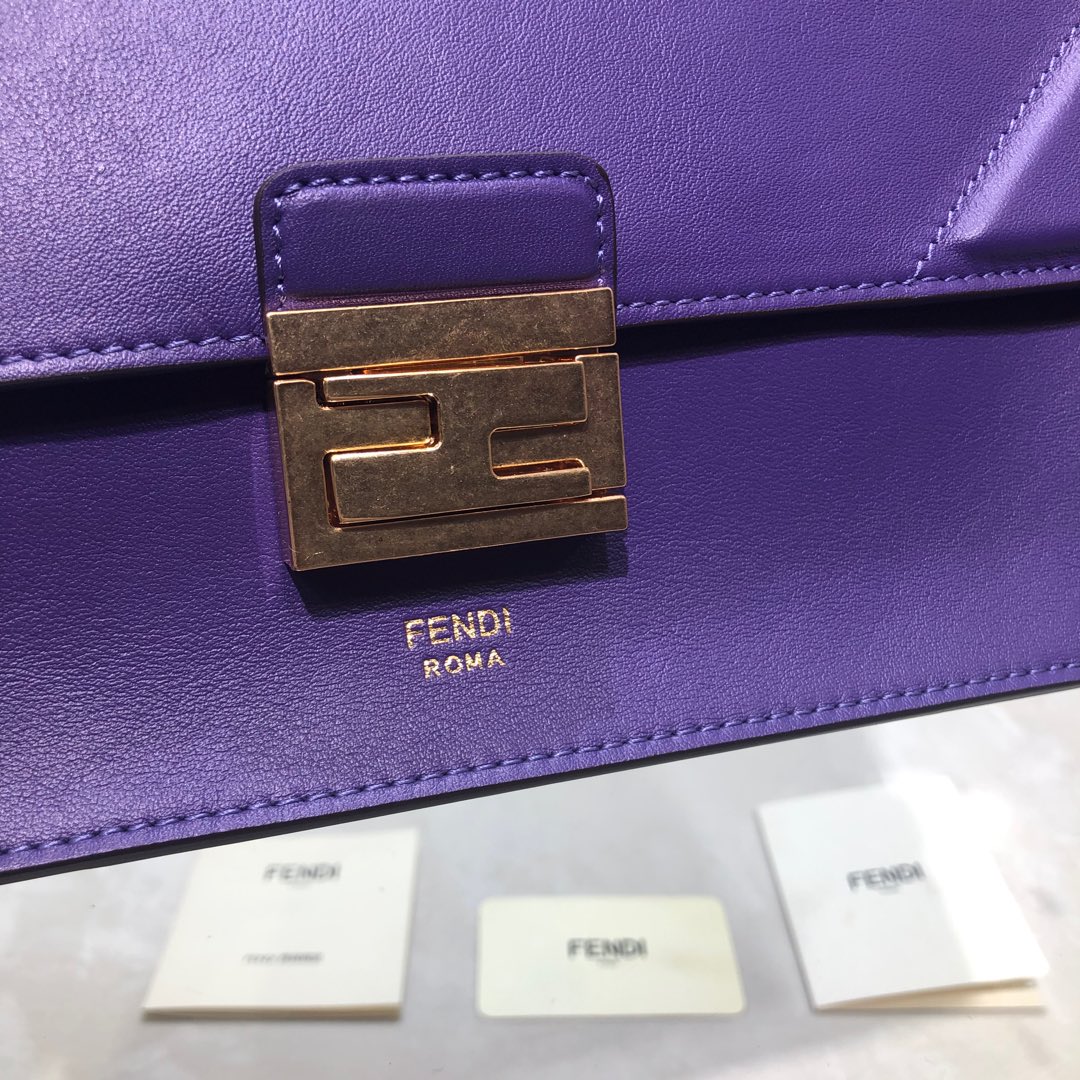 KAN U, Black leather bag, Fendi Shoulder Bag