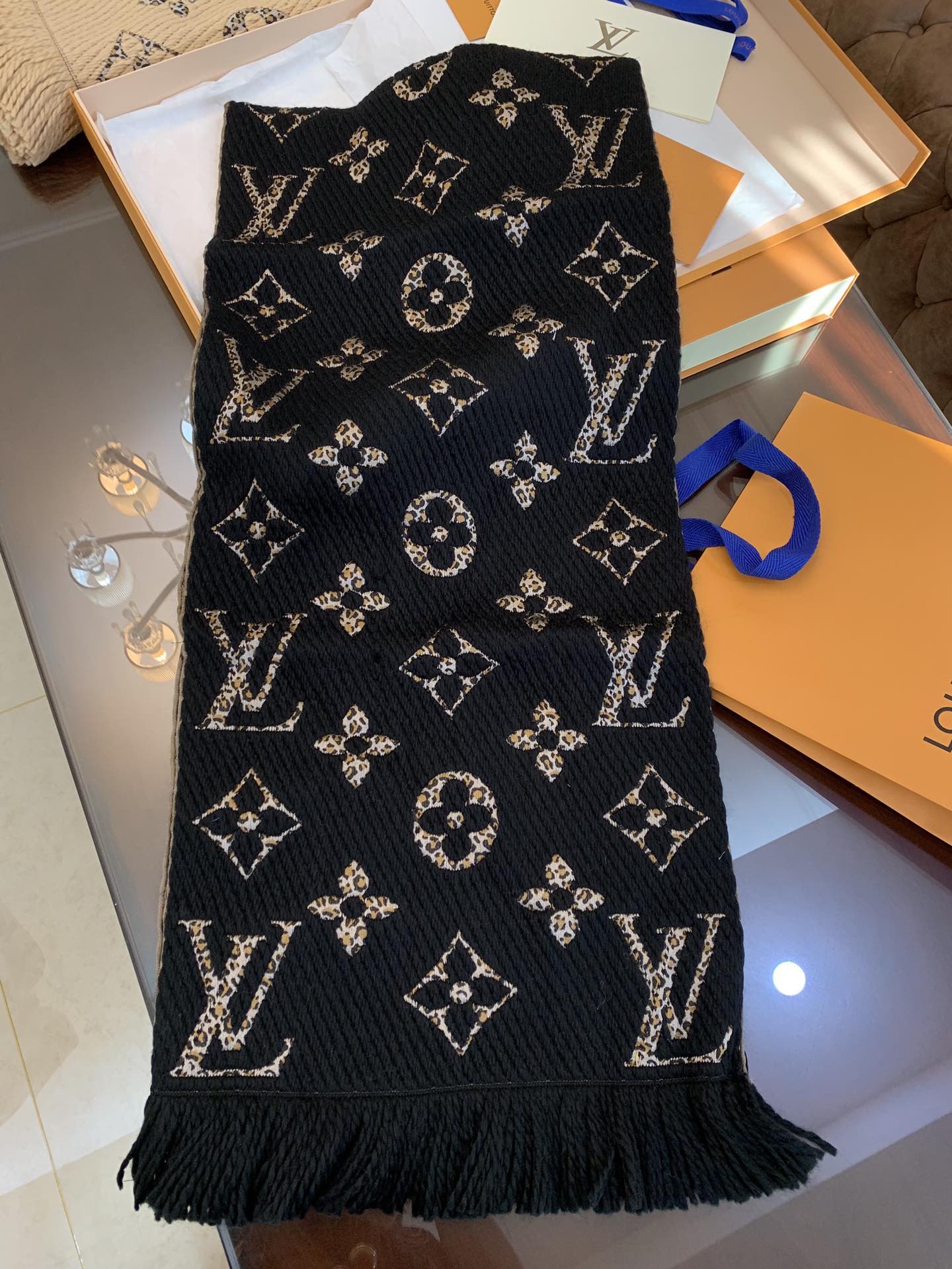 M75885 MONOGRAM GIANT JUNGLE LOGOMANIA SCARF