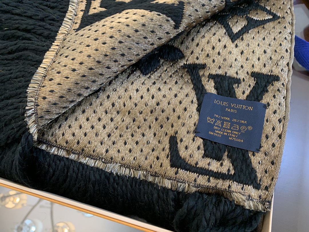 M75885 MONOGRAM GIANT JUNGLE LOGOMANIA SCARF