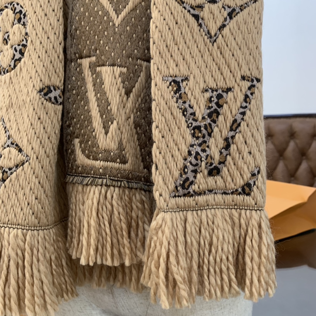 M75885 MONOGRAM GIANT JUNGLE LOGOMANIA SCARF