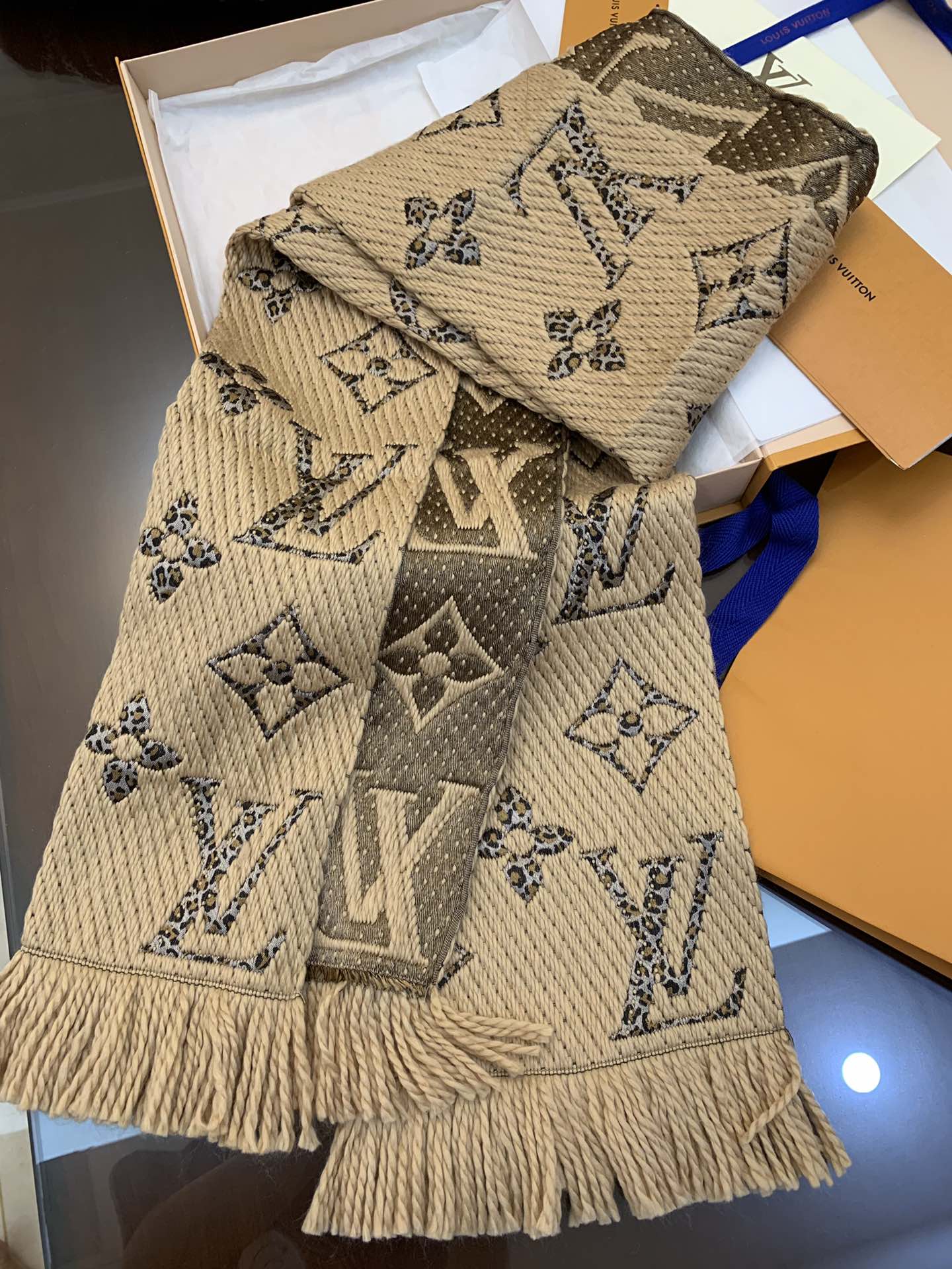 M75885 MONOGRAM GIANT JUNGLE LOGOMANIA SCARF