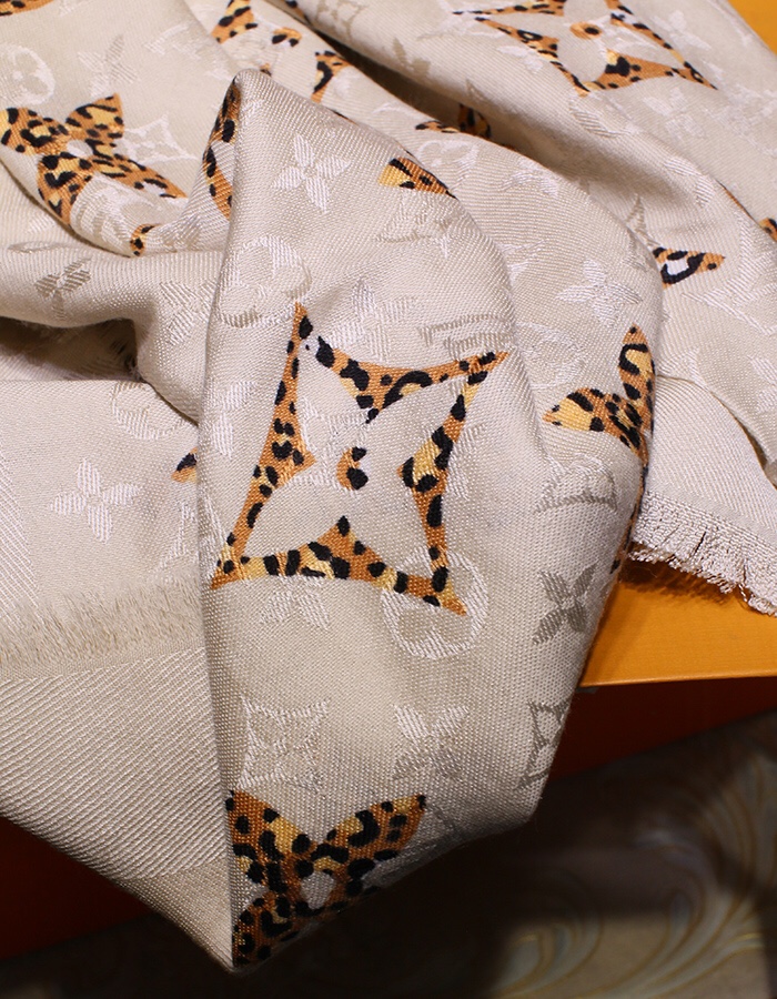 M75883 MONOGRAM GIANT JUNGLE SHAWL, LOUIS VUITTON LV
