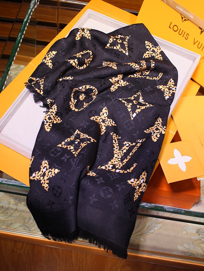 M75882 MONOGRAM GIANT JUNGLE SHAWL, LOUIS VUITTON LV