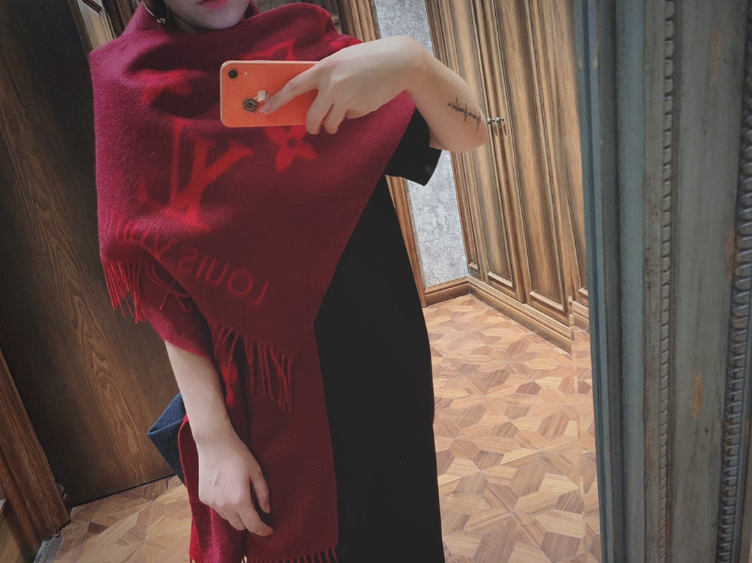 REYKJAVIK GRADIENT SCARF, LOUIS VUITTON LV