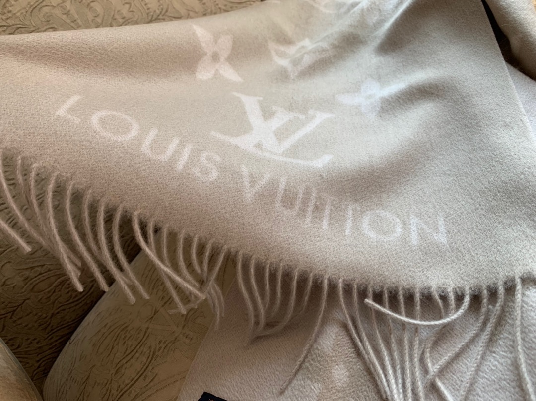 REYKJAVIK GRADIENT SCARF, LOUIS VUITTON LV