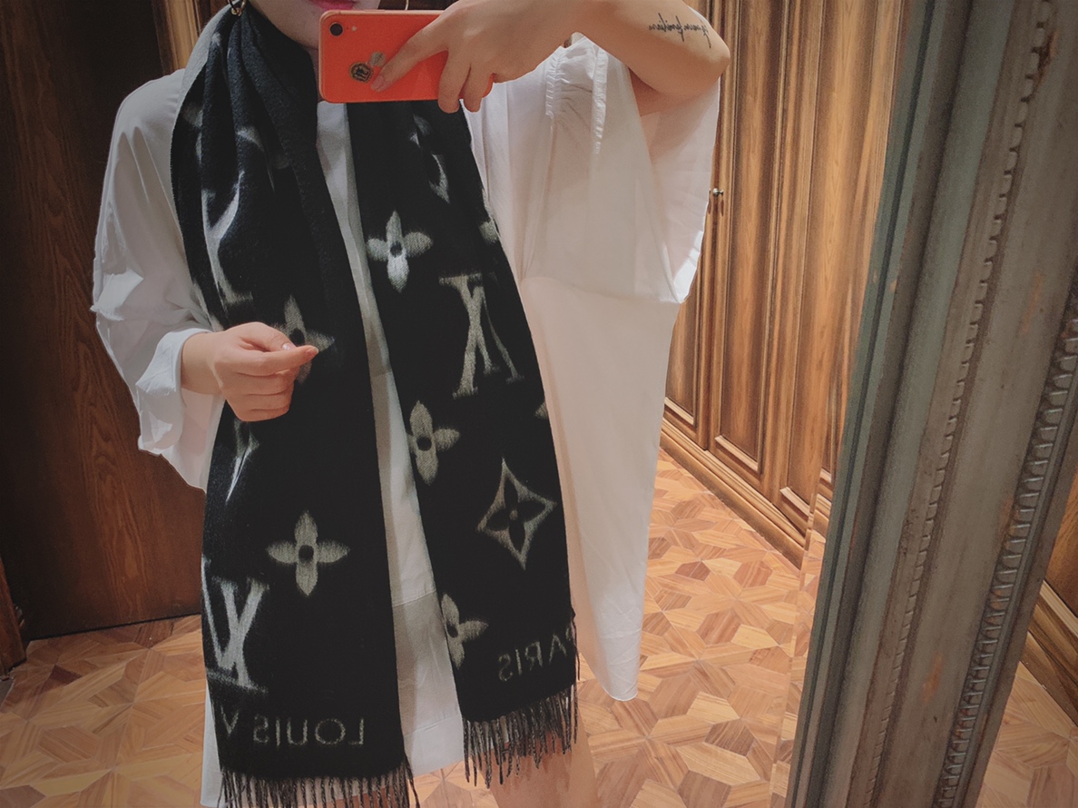 REYKJAVIK GRADIENT SCARF, LOUIS VUITTON LV