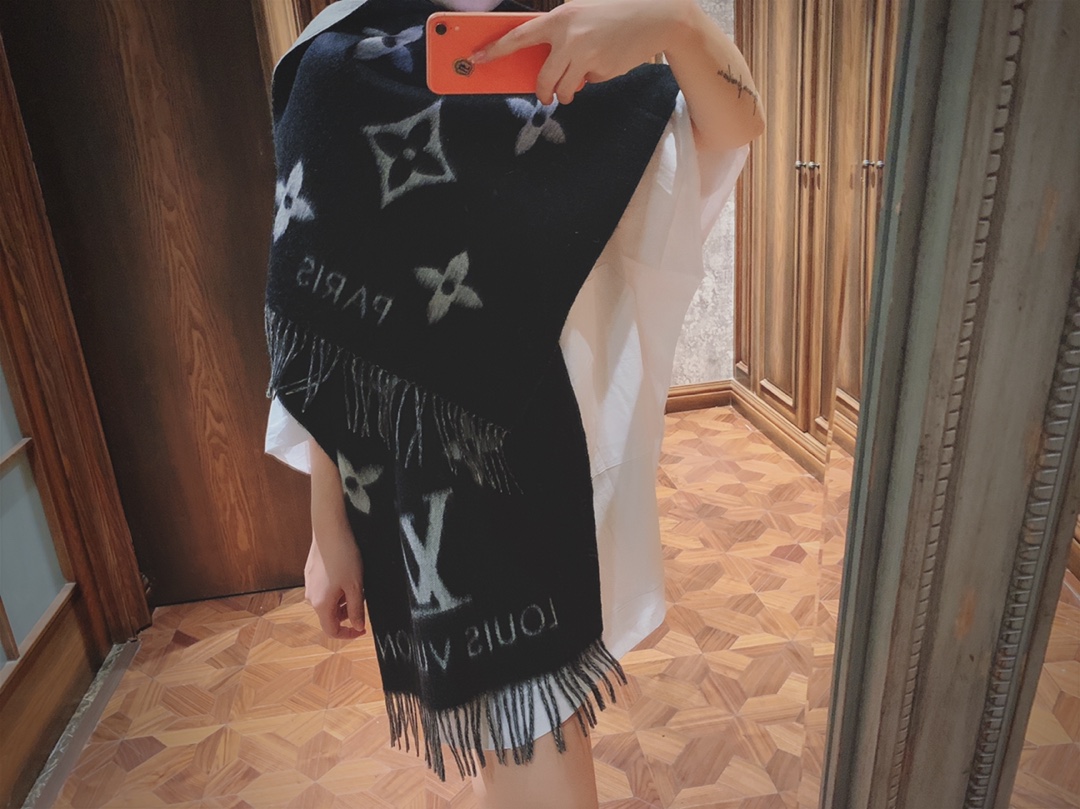 REYKJAVIK GRADIENT SCARF, LOUIS VUITTON LV