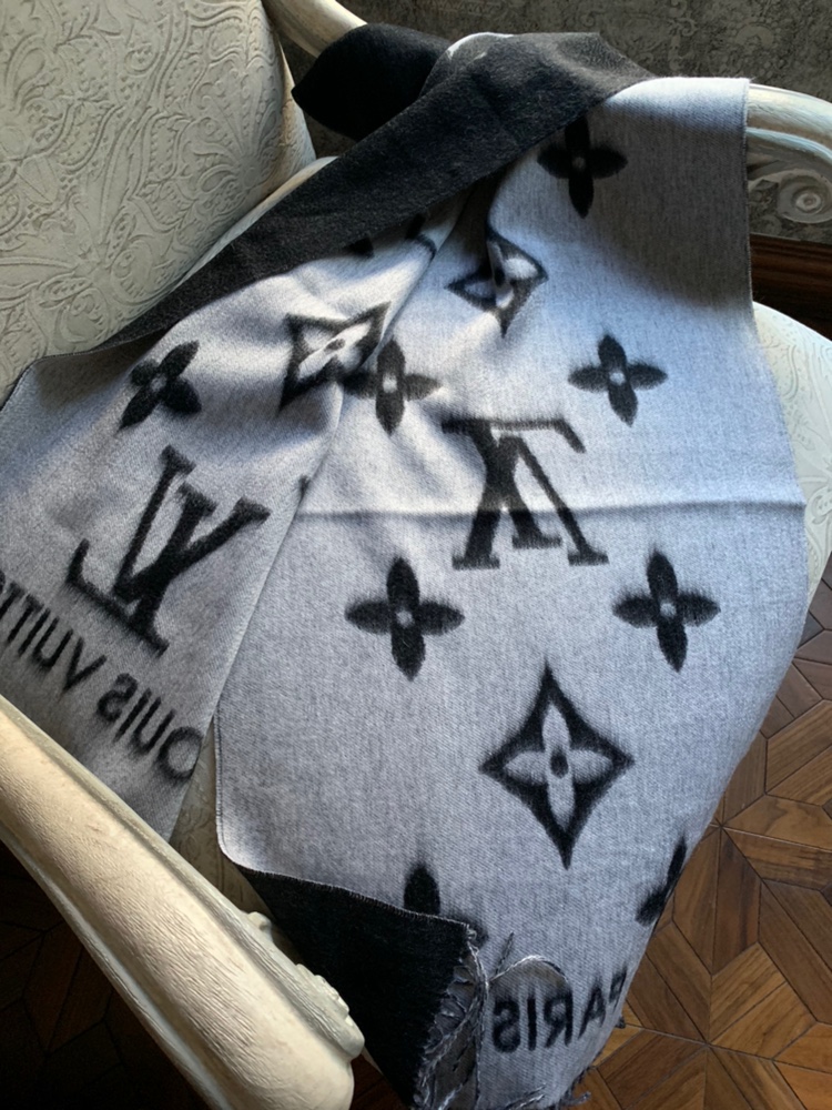 REYKJAVIK GRADIENT SCARF, LOUIS VUITTON LV