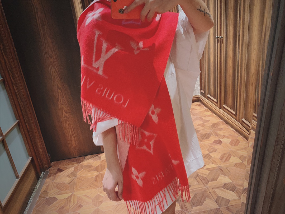 REYKJAVIK GRADIENT SCARF, LOUIS VUITTON LV