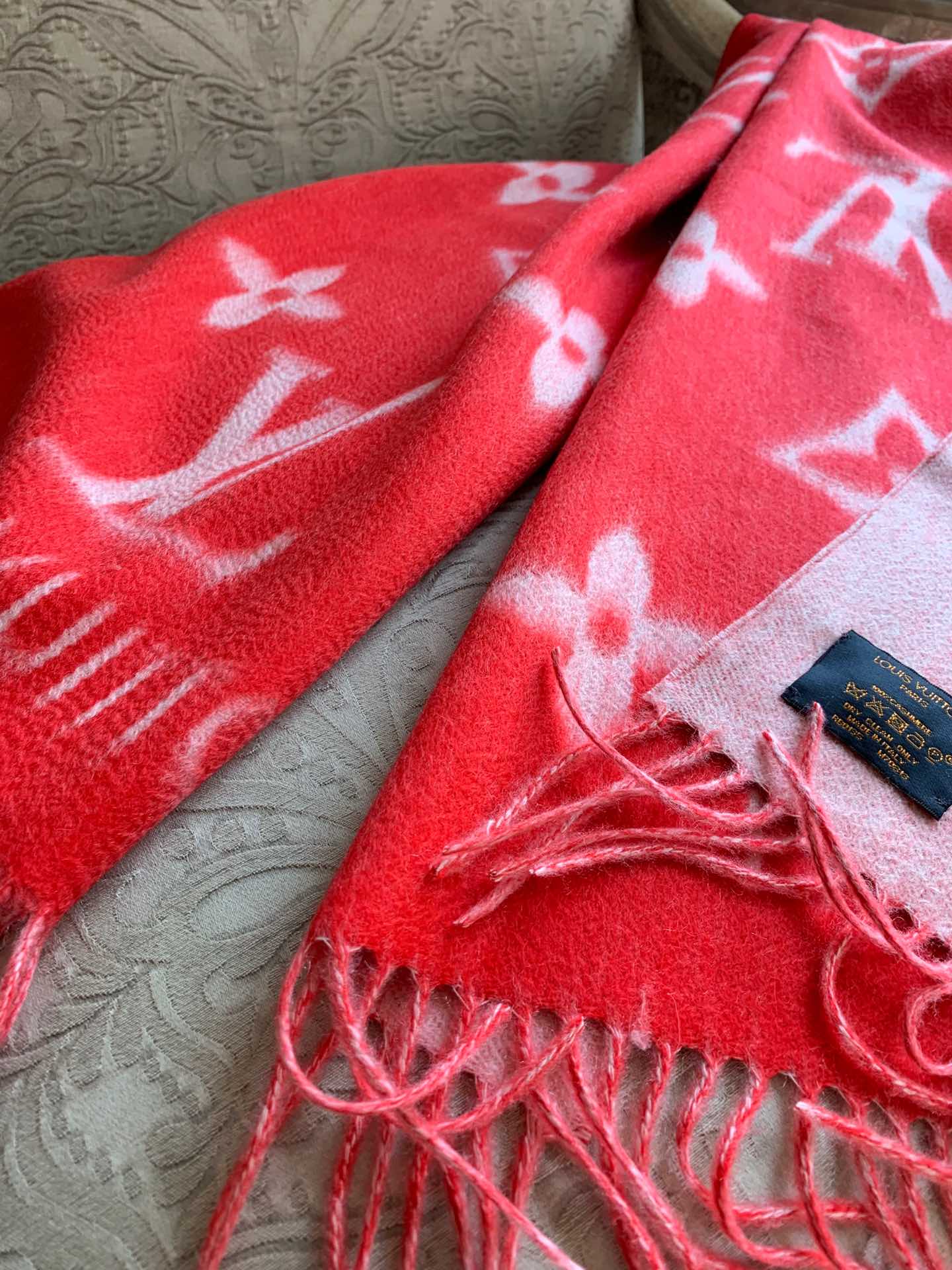 REYKJAVIK GRADIENT SCARF, LOUIS VUITTON LV