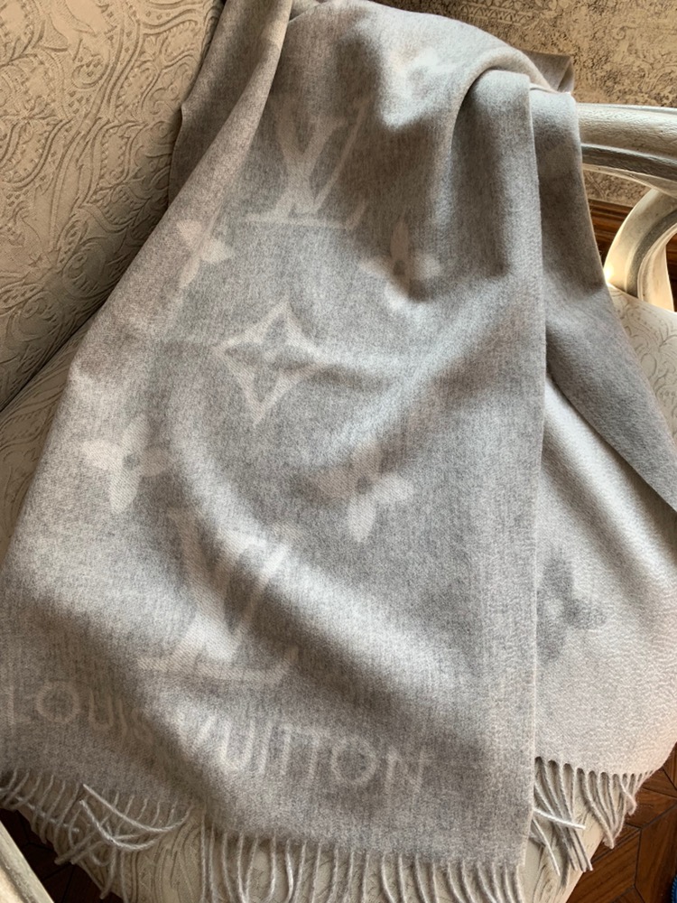 REYKJAVIK GRADIENT SCARF, LOUIS VUITTON LV