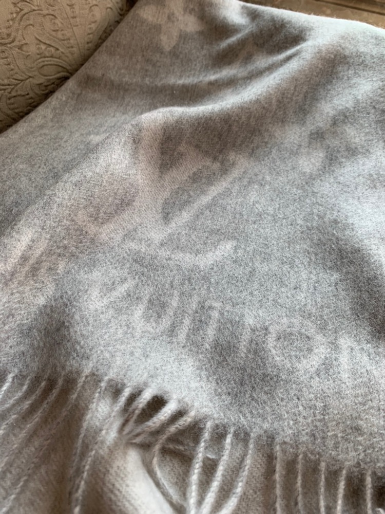 REYKJAVIK GRADIENT SCARF, LOUIS VUITTON LV