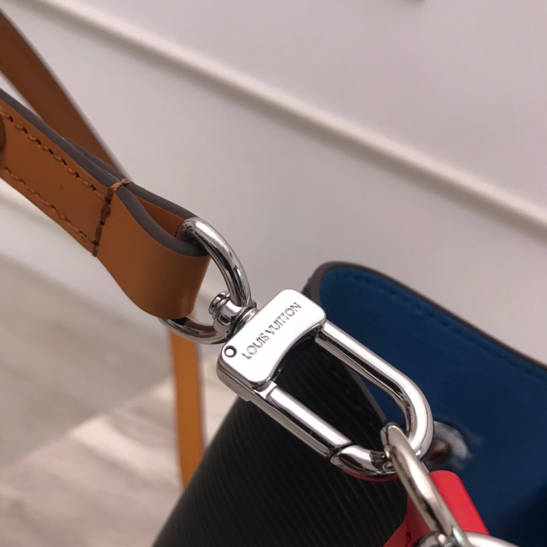 M52853 NÉONOÉ BB, Louis Vuitton LV