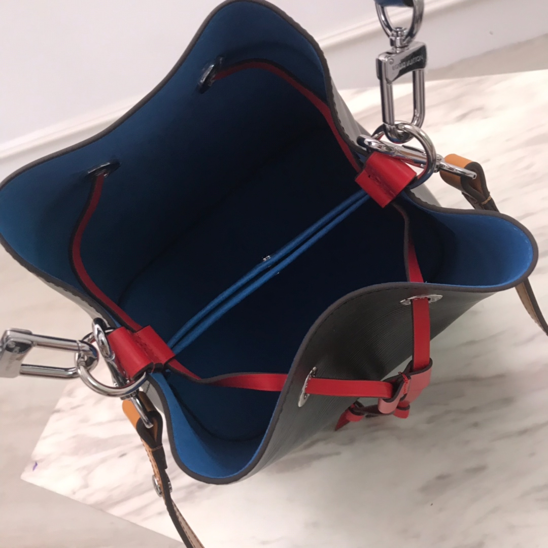 M52853 NÉONOÉ BB, Louis Vuitton LV