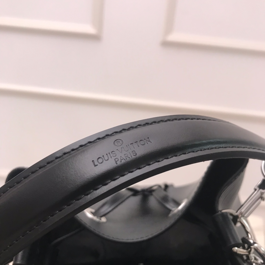 M52853 NÉONOÉ BB, Louis Vuitton LV