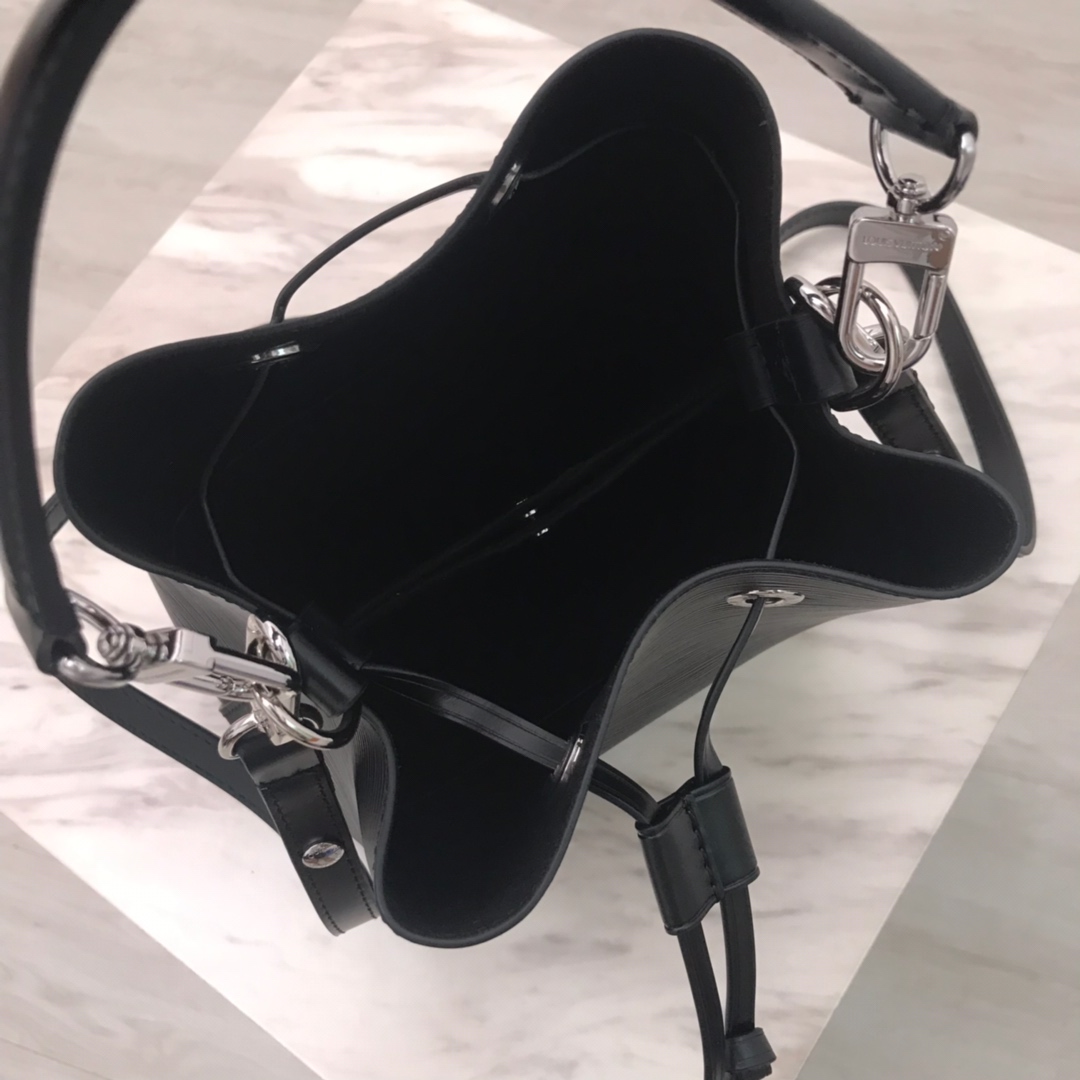 M52853 NÉONOÉ BB, Louis Vuitton LV