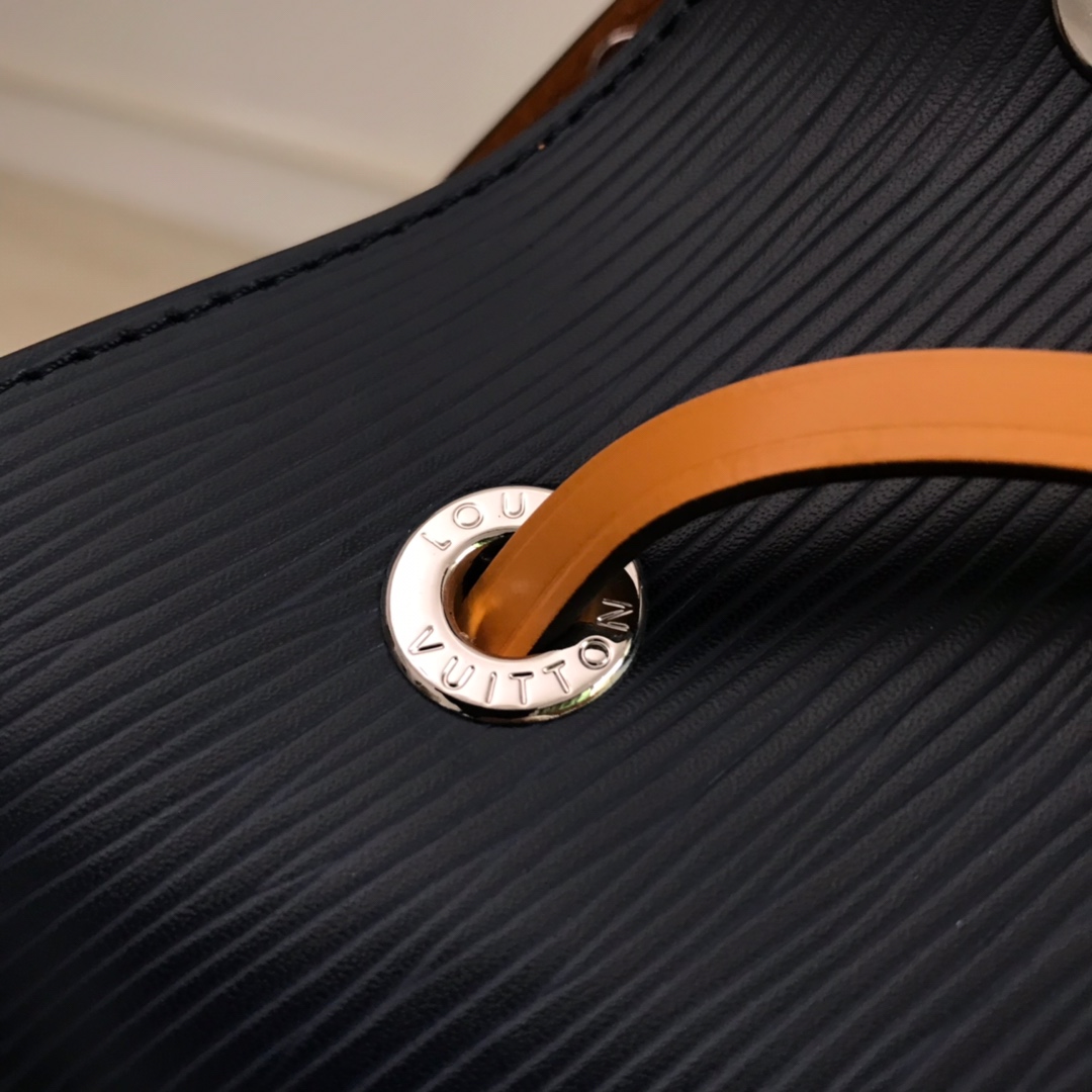 M53610 NÉONOÉ BB, Louis Vuitton LV