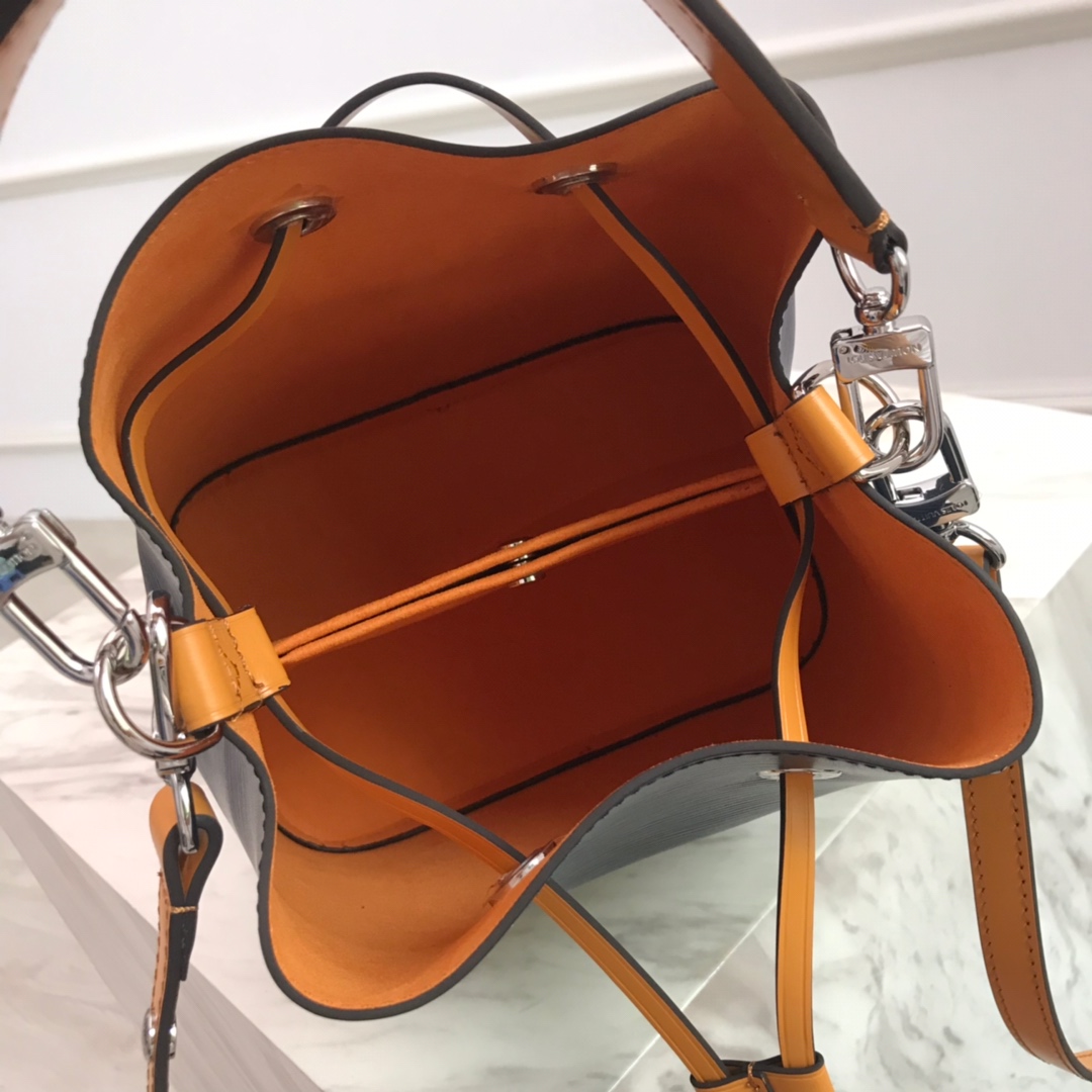 M53610 NÉONOÉ BB, Louis Vuitton LV