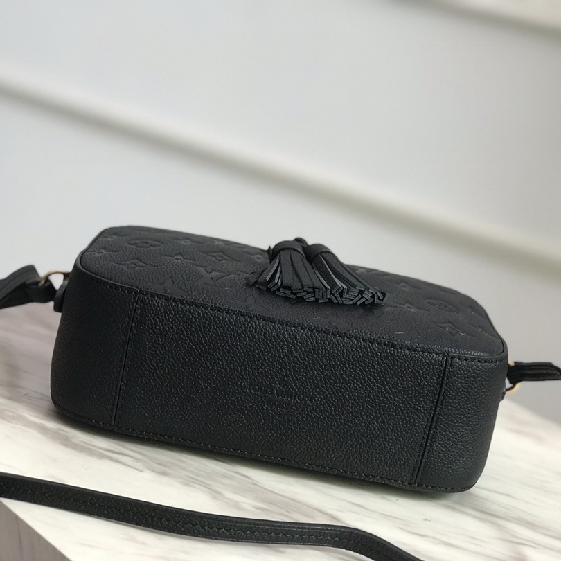 M44593, SAINTONGE, Louis Vuitton LV
