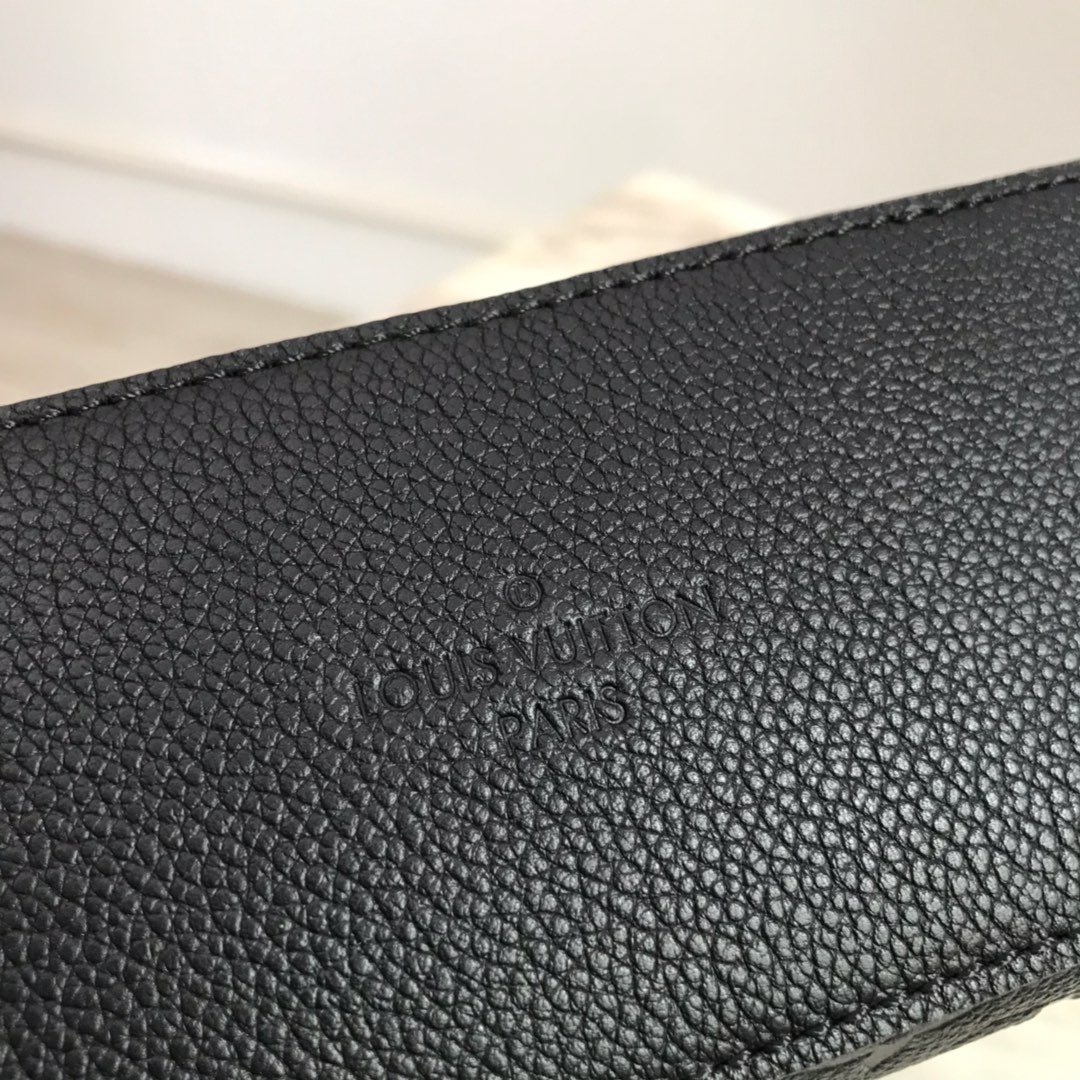 M44593, SAINTONGE, Louis Vuitton LV