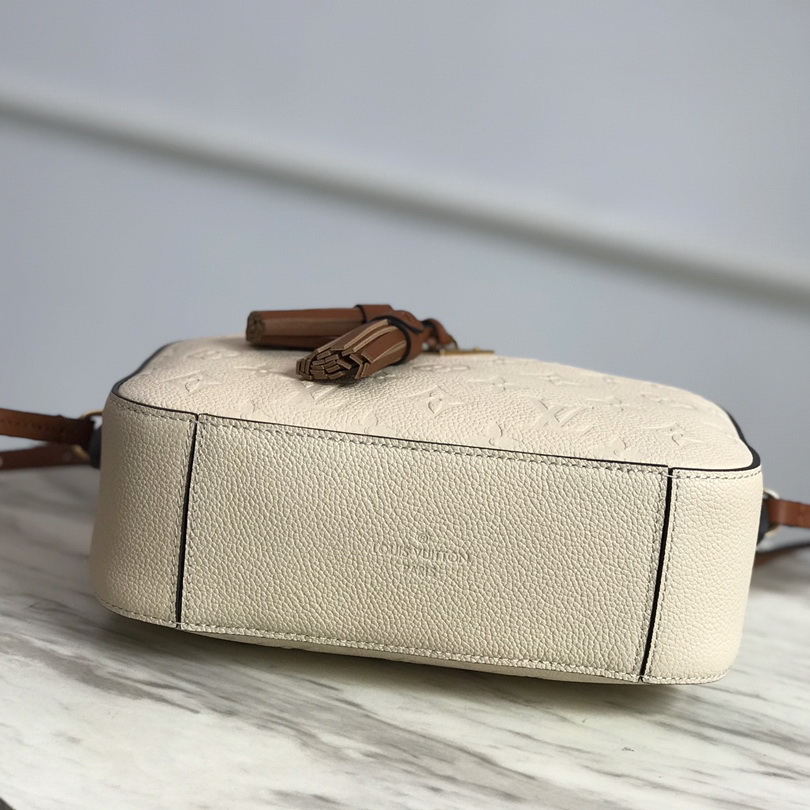 M44597, SAINTONGE, Louis Vuitton LV