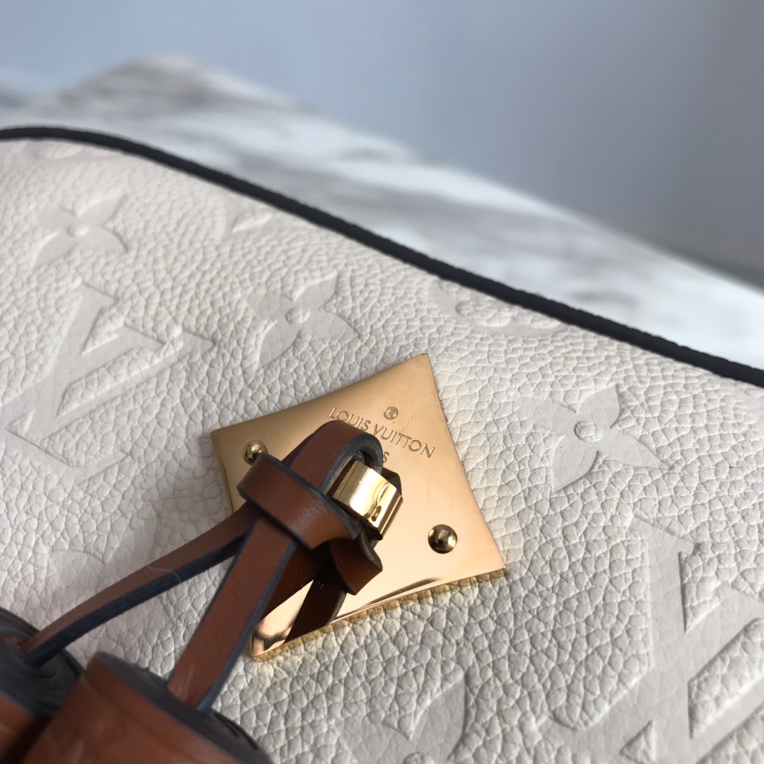 M44597, SAINTONGE, Louis Vuitton LV