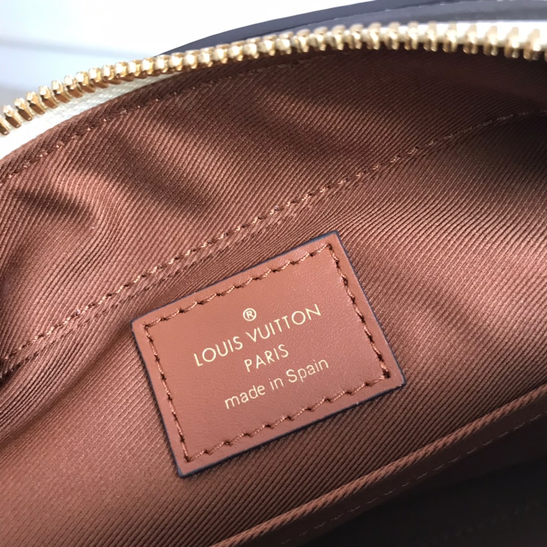 M44597, SAINTONGE, Louis Vuitton LV