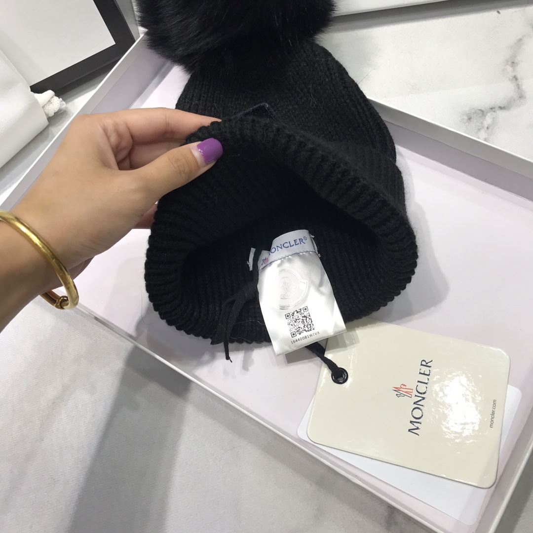 Moncler SKULLIES & BEANIES