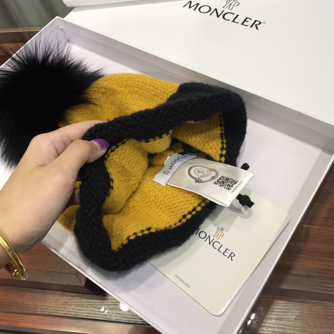 Moncler SKULLIES & BEANIES
