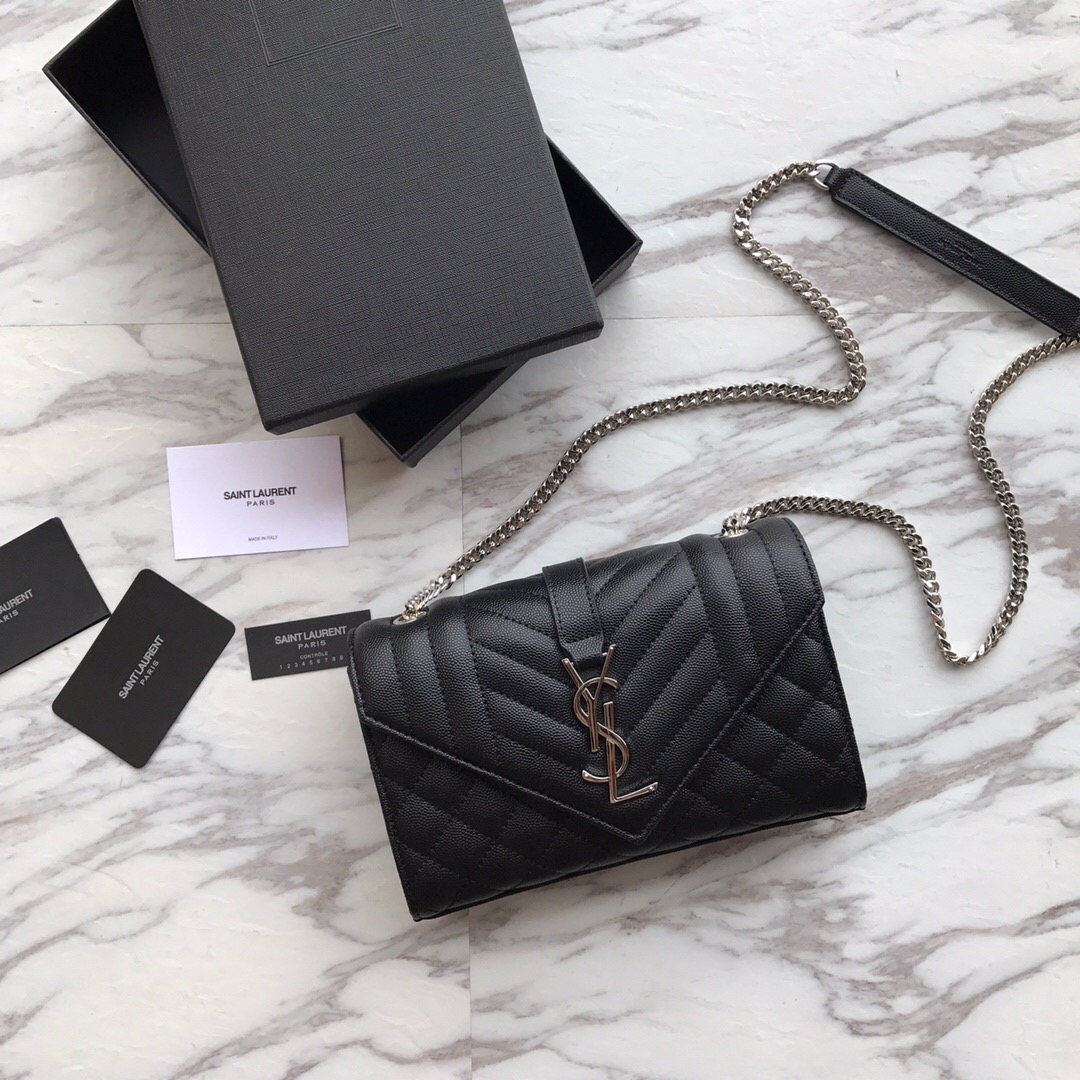 526286 ENVELOPE SMALL BAG IN MIX MATELASSÉ GRAIN DE POUDRE EMBOSSED LEATHER, Yves Saint Laurent YSL
