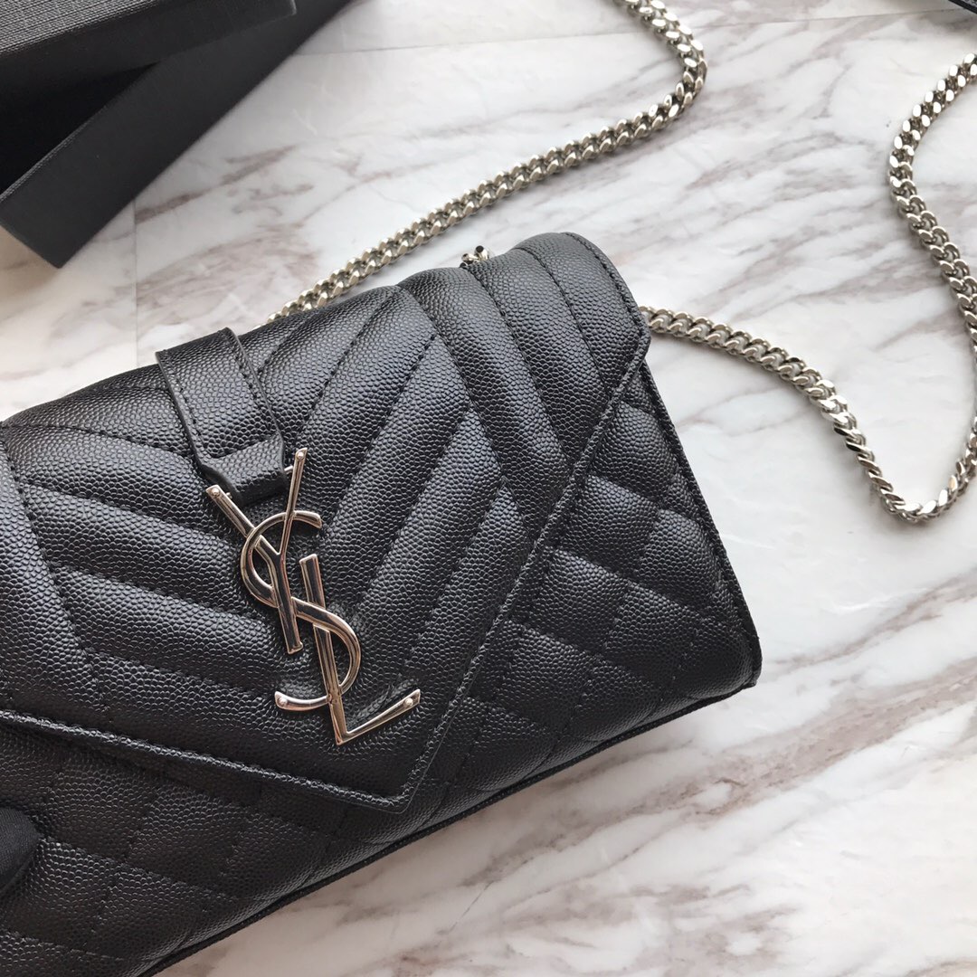 526286 ENVELOPE SMALL BAG IN MIX MATELASSÉ GRAIN DE POUDRE EMBOSSED LEATHER, Yves Saint Laurent YSL