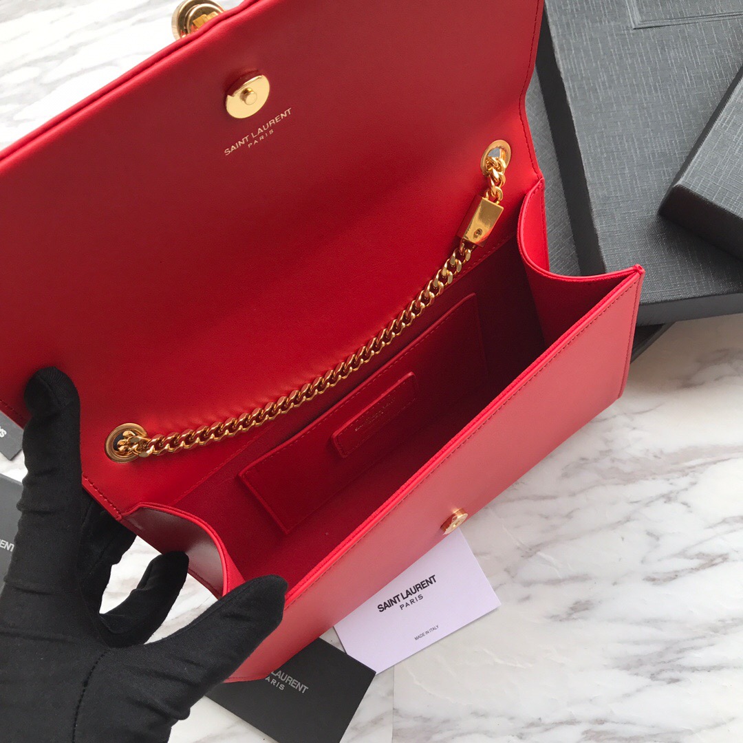 354119 KATE MEDIUM BAG WITH LEATHER TASSEL IN GRAIN DE POUDRE EMBOSSED LEATHER, Yves Saint Laurent YSL