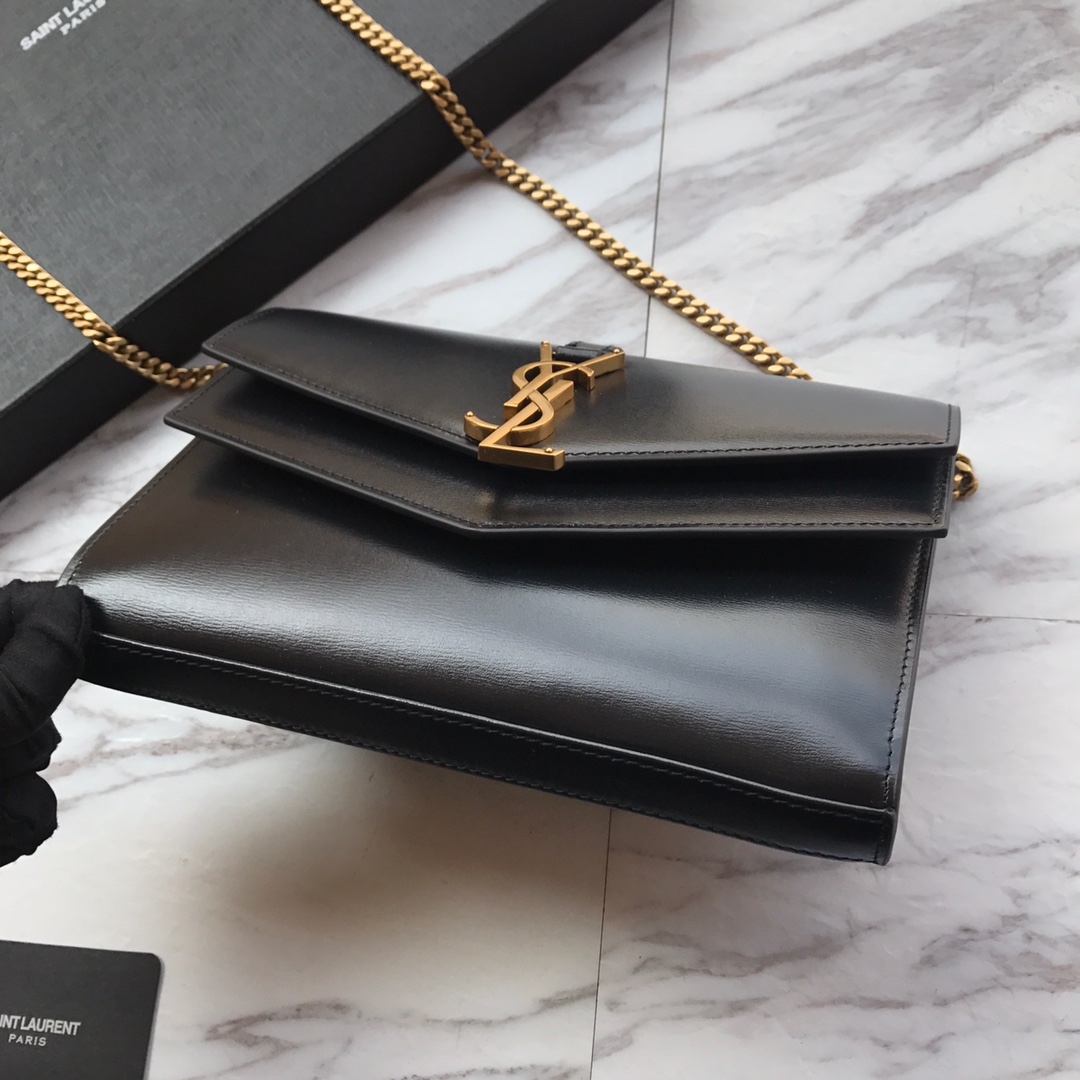 SULPICE CHAIN WALLET IN SMOOTH LEATHER, Yves Saint Laurent YSL