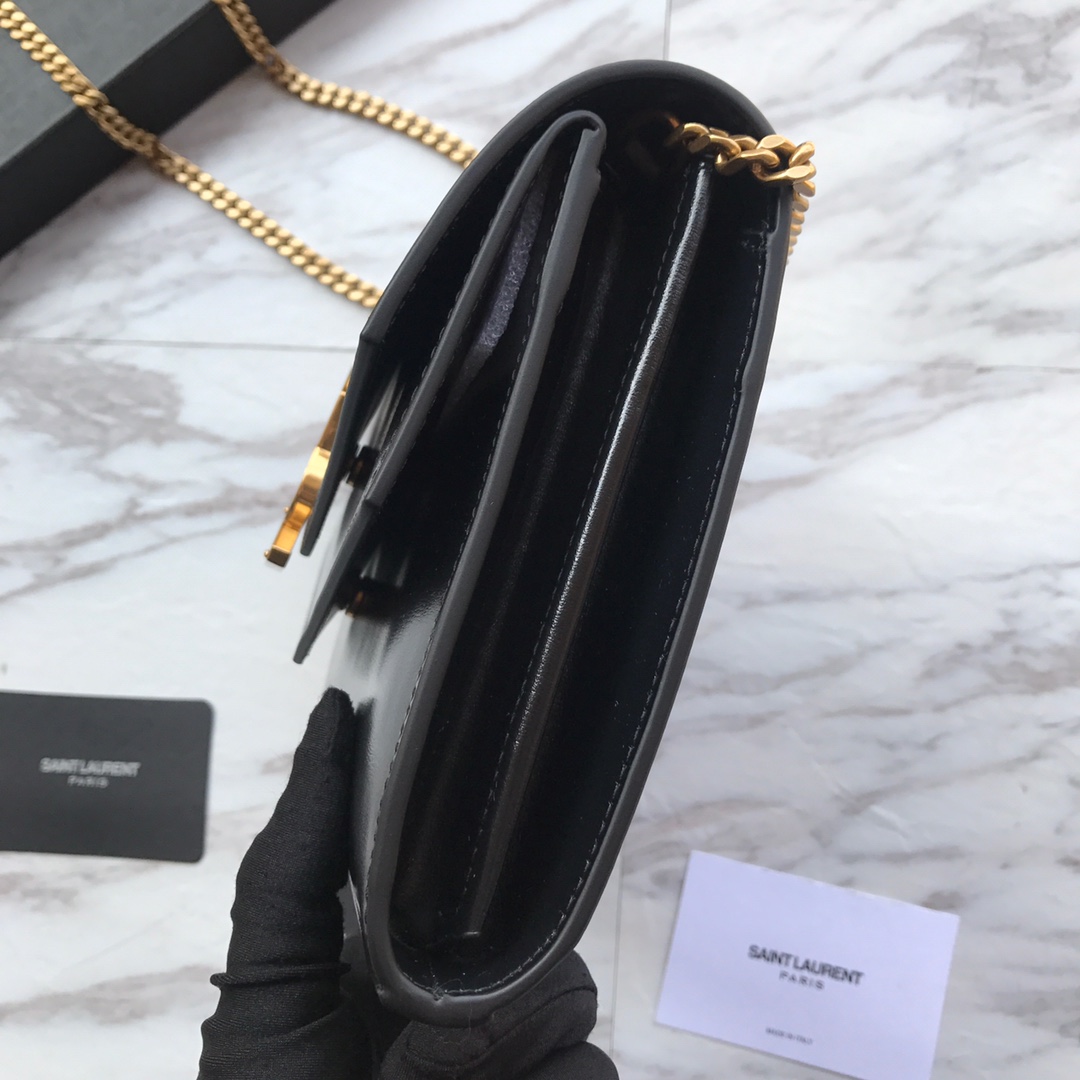 SULPICE CHAIN WALLET IN SMOOTH LEATHER, Yves Saint Laurent YSL