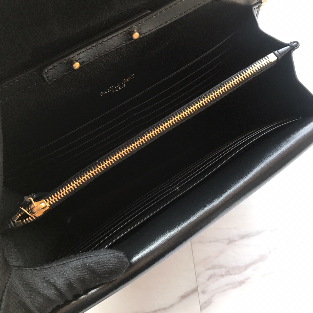 SULPICE CHAIN WALLET IN SMOOTH LEATHER, Yves Saint Laurent YSL