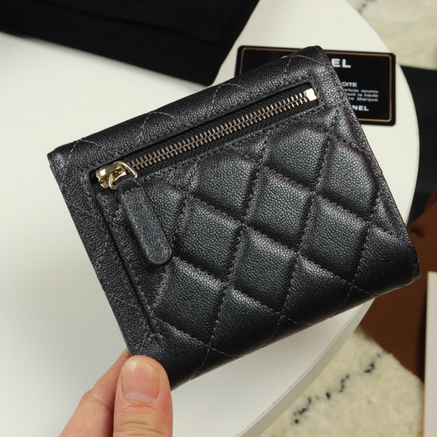 A81900  classic small flap wallet, CAVIAR CALFSKIN