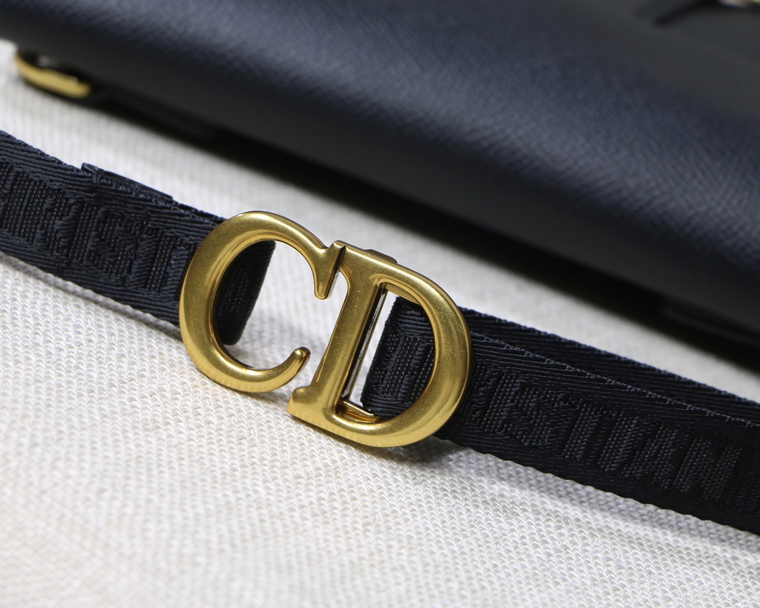 SADDLE BELT CLUTCH IN ULTRA-MATTE CALFSKIN, DIOR SHOULDER BAG