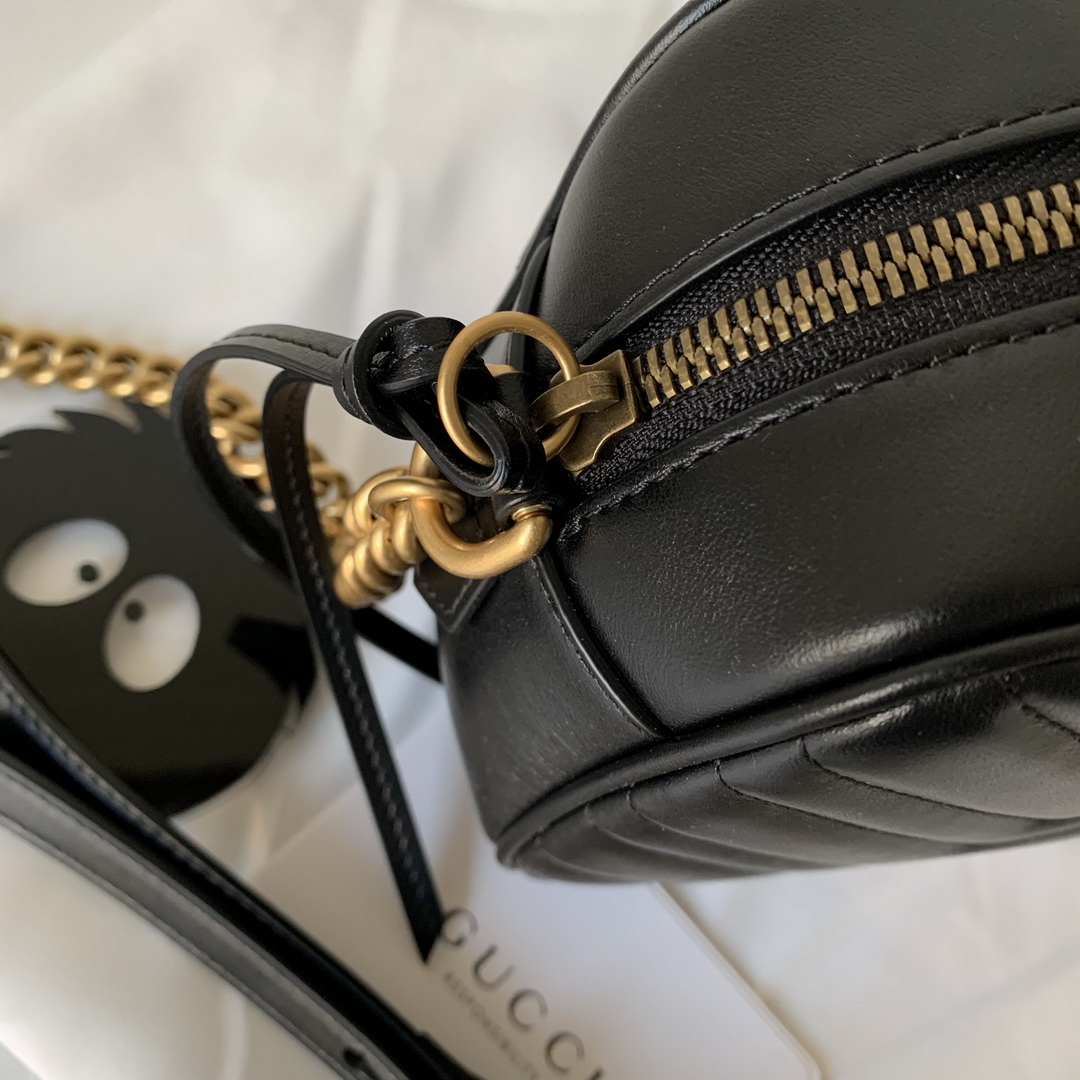447632 GG Marmont matelassé shoulder bag, Gucci Handbag