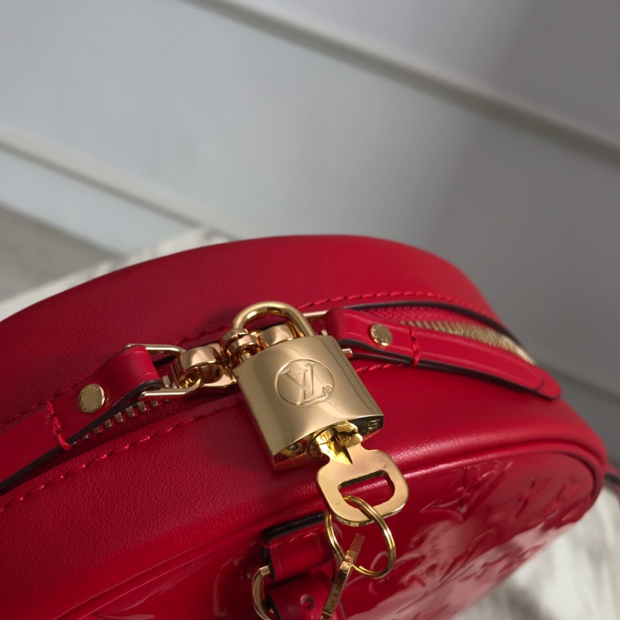 M54100 BOITE CHAPEAU SOUPLE, Louis Vuitton LV Women - Handbags - Cross Body Bags