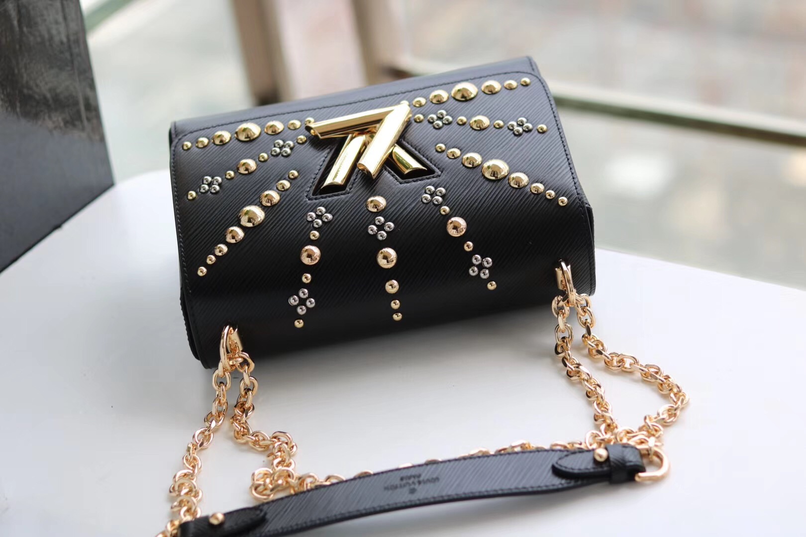 M52510, TWIST MM EPI Leather Handbag, Louis Vuitton LV