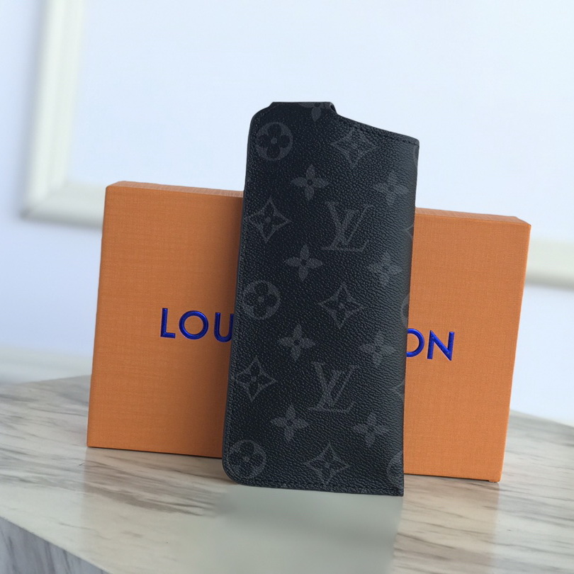 SUNGLASSES CASE MM, LOUIS VUITTON LV