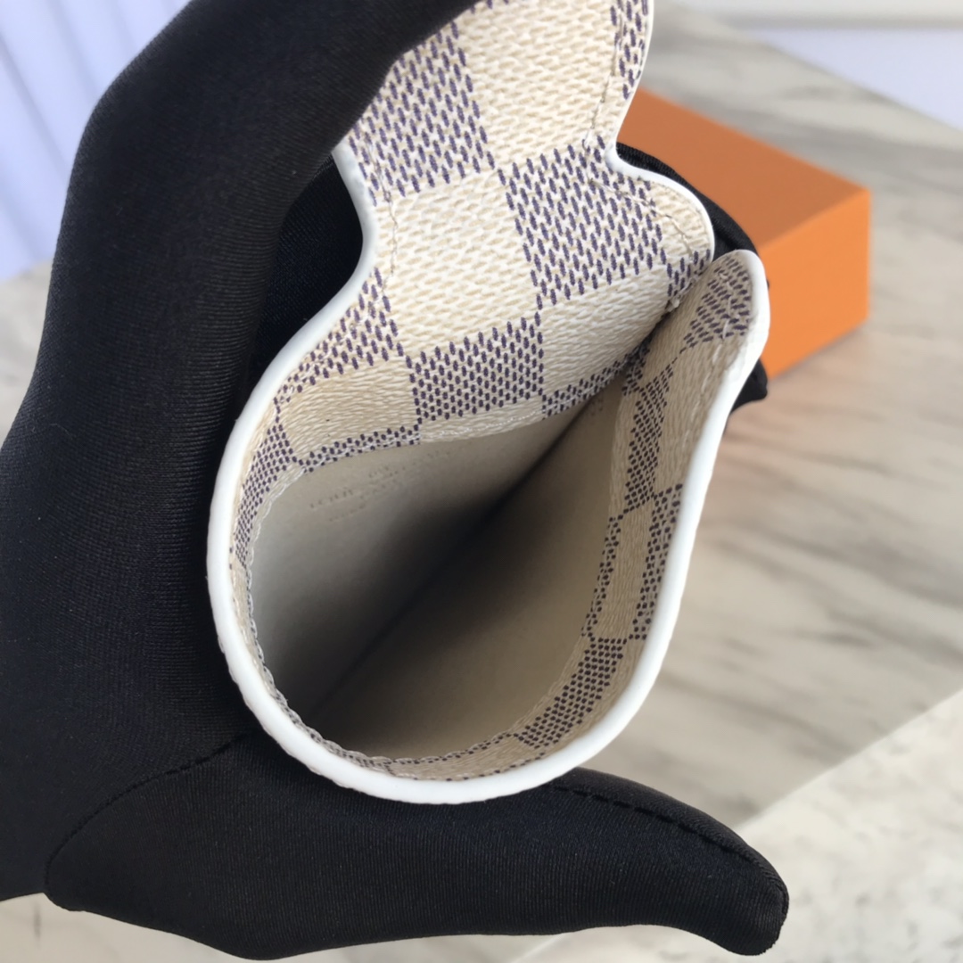 SUNGLASSES CASE MM, LOUIS VUITTON LV