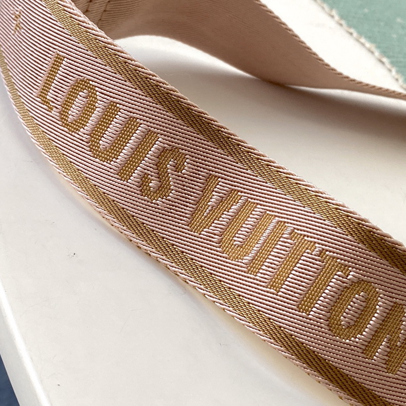 Adjustable strap, Louis Vuitton LV, drop: min. 37 cm/14.5 inches, max. 56 cm/22.0 inches