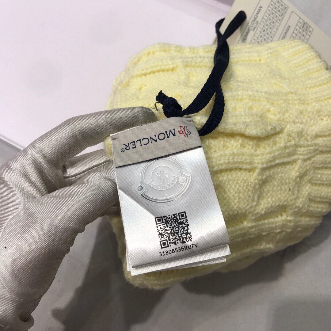 Moncler SKULLIES & BEANIES