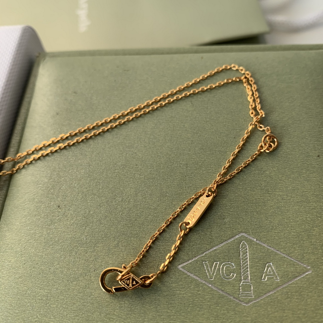 VanCleef&Arpels Necklaces