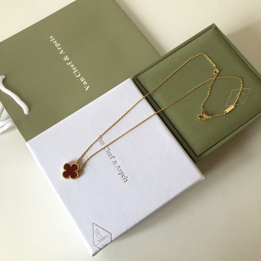 VanCleef&Arpels Necklaces
