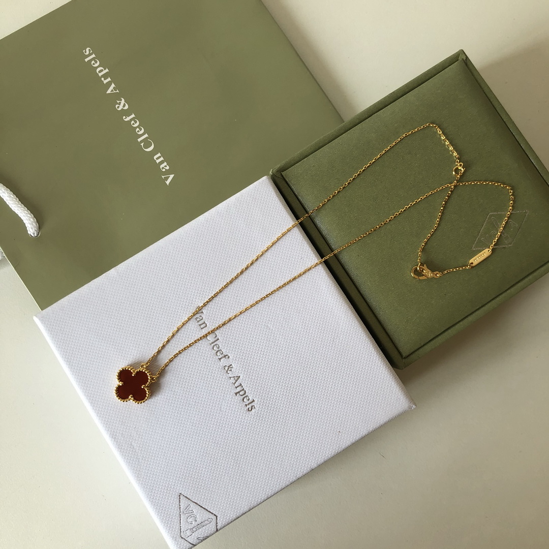 VanCleef&Arpels Necklaces