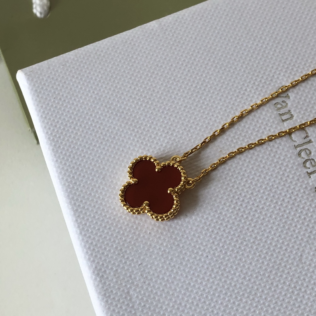 VanCleef&Arpels Necklaces