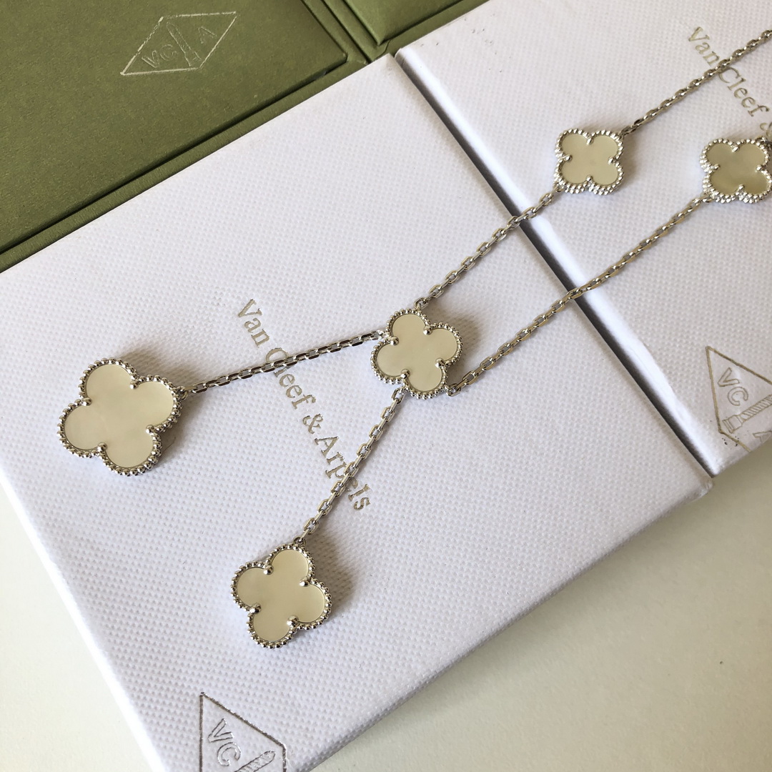 VanCleef&Arpels Necklaces